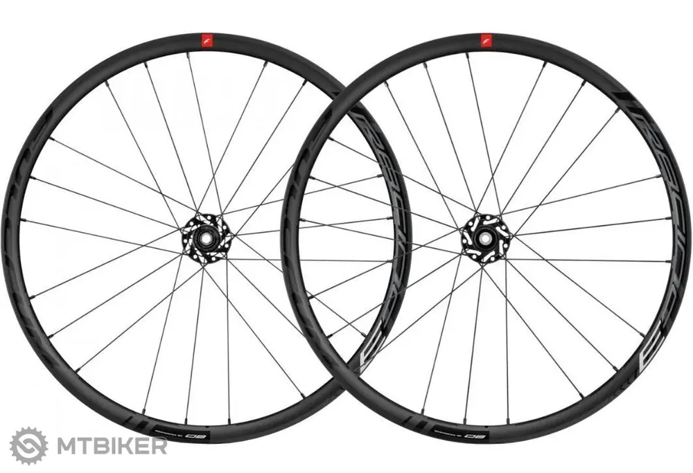 Speciální Cena Fulcrum Racing 3 DB 28" sada kol, pevná osa