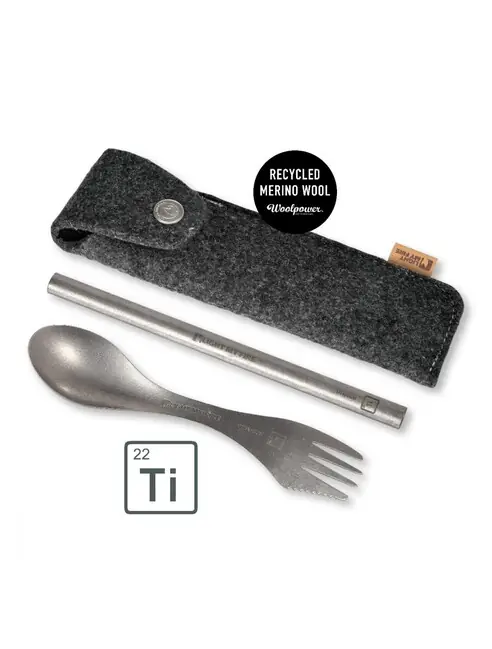 Novinka LIGHT MY FIRE multifunkční lžička Spork‘n Straw Kit, titanová