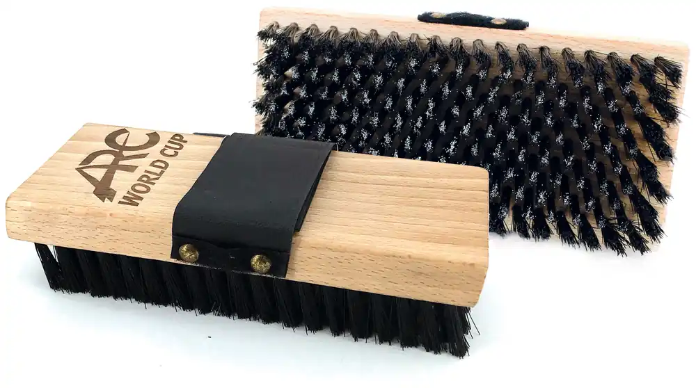 ARC 2.5 tempered steel - Angled wire - Black nylon containment loop, Rectangular World Cup Brush Bezpečná Platba
