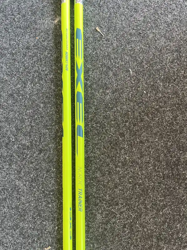 EXEL NORDIC TRAINER, 50% Carbon, Neon Green/Green, Nordic walking hůlky Omezená Nabídka