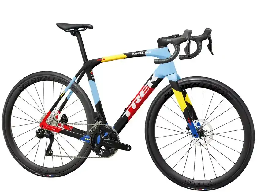 Trek Domane SLR 6 Gen 4 62 černá Kup Teď