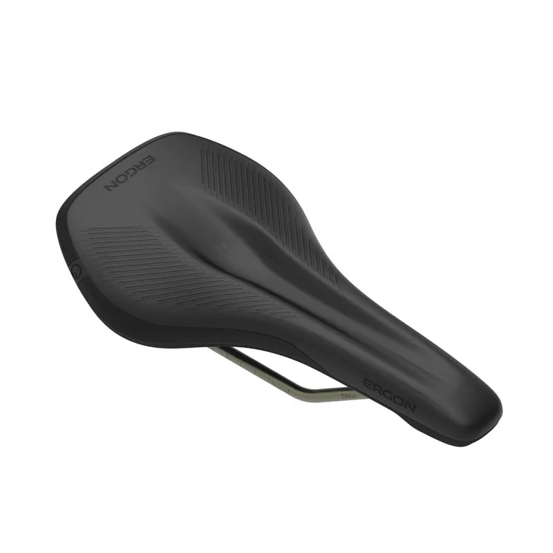 ERGON sedlo SR Allroad Core Pro Men S/M stealth Speciální Cena